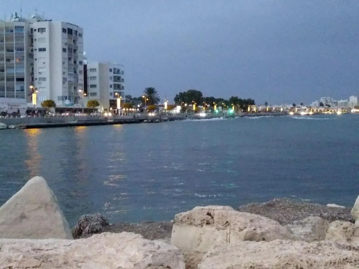 Must Stay - Sea & Salt Lake Panoramic View Apt Larnaca