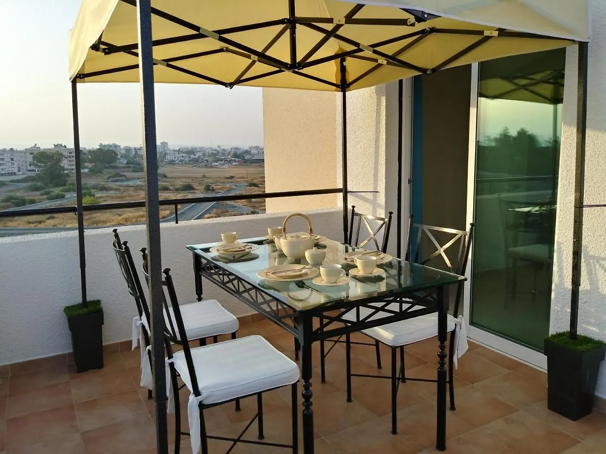 Must Stay - Sea & Salt Lake Panoramic View Apt Larnaca Apartment